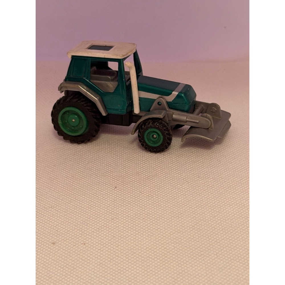 Green Farm Tractor High Speed